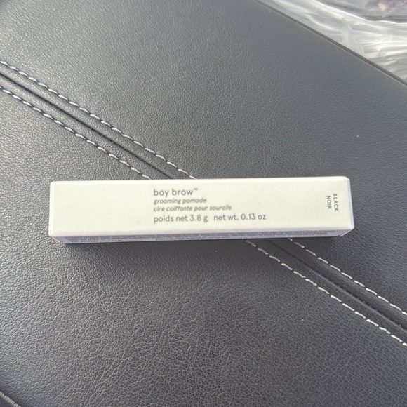 NWT Glossier 🎀 Boy Brow Eyebrow Gel Pomade Black Noir in Box - Picture 5 of 6